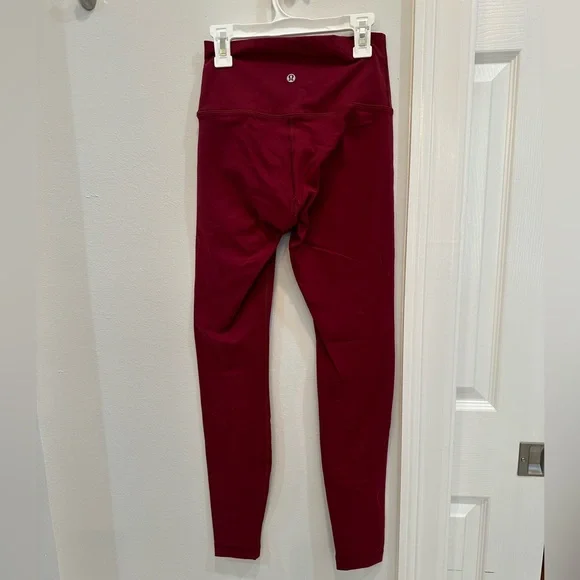 Lululemon Wonder Unders - Picture 2 of 2